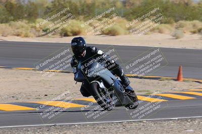 media/Oct-08-2022-SoCal Trackdays (Sat) [[1fc3beec89]]/Turn 10 (945am)/